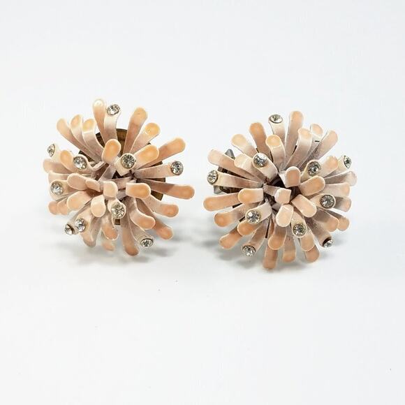 1950s Pink Enamel Flower Clip Earrings Rhinestone Centers Vintage Jewelry - Picture 2 of 10